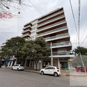 ALQUILER – Departamento de 3 dormitorios con cochera y amenities en Barrio General Paz