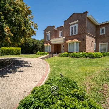 Casa en venta en Lomas de la Carolina – Country Golf | Zona Norte Córdoba