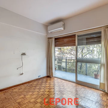 VENTA 4 AMBIENTES CON ESPACIO GUARDACOCHES EN ALMAGRO
