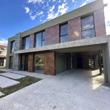 Venta casa ruta 58 km 10 Club de Campo "El Lauquen" Canning