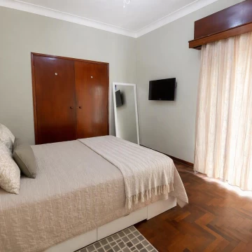 Venta Dos Casas en Block con Gran Fondo – Lanús Este