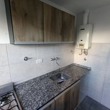1786566436.jpg
