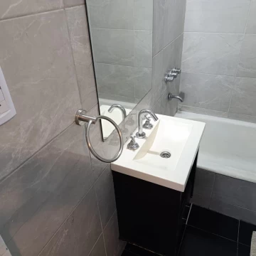 1786566438.jpg