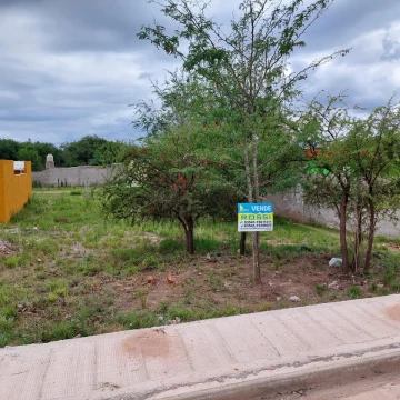 ROSSI BIENES RAICES VENDE TERENO EN COSQUIN
