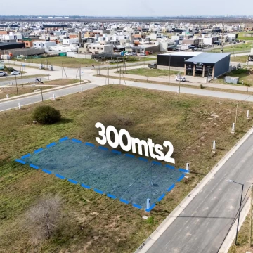 VENTA DE LOTE CON POSESION INMEDIATA EN DOCTA PARQUE 300MTS