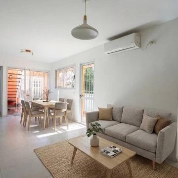 PH tipo casa en Villa Urquiza · 112 m² · terraza, patio y escritorio · sin expensas