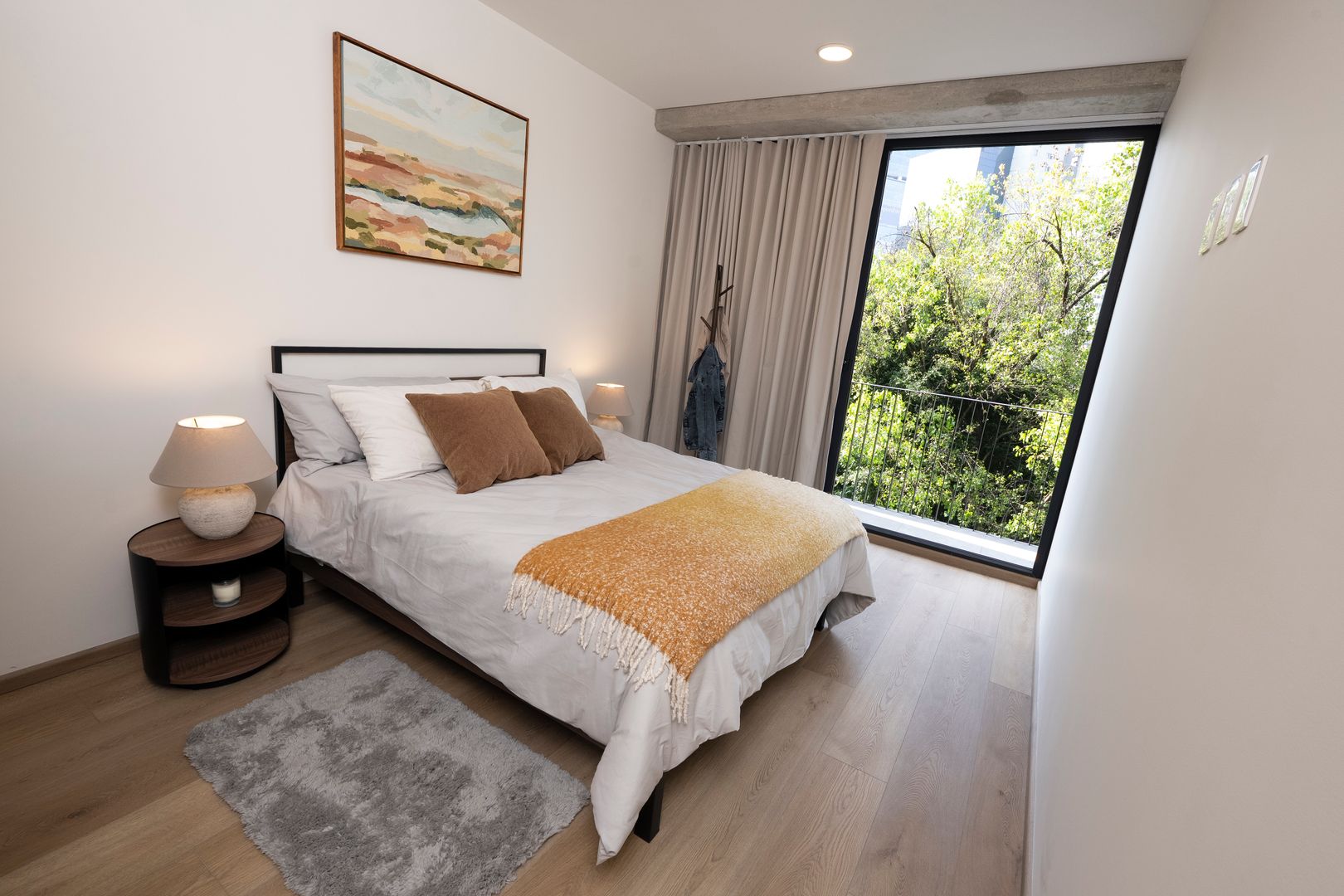 2bedbalcon.jpg