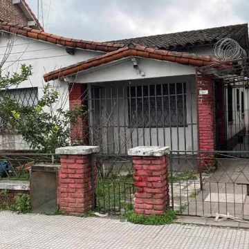 Av.. Bartolome Mitre 900