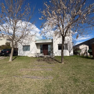 Casa en venta 1 dormitorio  San Alfonso Pilar del Este