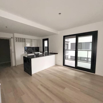 Comodo 2 ambientes con balcón y amenities en Caballito