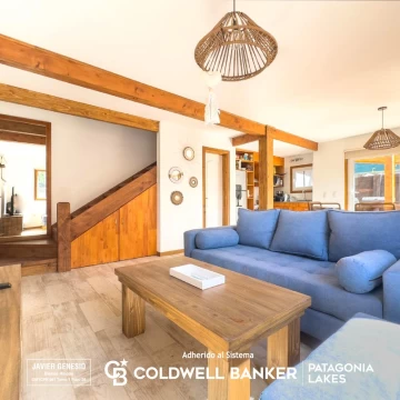VENTA Casa a Estrenar 90m2,  deck y lote de 249m2 Centro, Villa La Angostura
