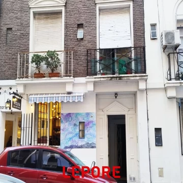 AMBIENTE EN VENTA CON PATIO EN 