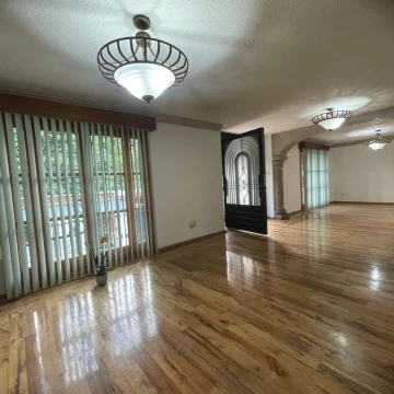 Casa en renta en Ciudad Satélite 2.5 Recámaras