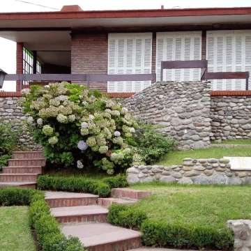 Venta casa en Rio Ceballos 3 dormitorios