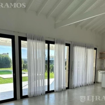Casa en VENTA CON RENTA San Sebastián MB