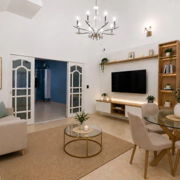 VENTA DE CASA EN 2 PLANTAS 4 AMBIENTES C/2 PATIOS EN BANFIELD ESTE