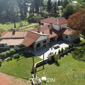 Imponente casona en venta en Cuadro Nacional sobre Av. Mitre - San Rafael