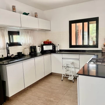 CASA EN VENTA EN BARRIO BELLEVILLE