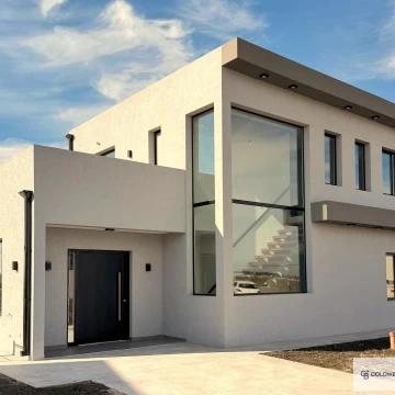 Casa a estrenar en La Alameda, Canning — 4 ambientes, lote de 837 m²