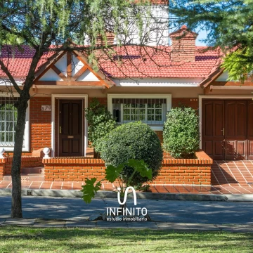 Venta casa barrio Urca tres dormitorios | Arruabarrena al 800