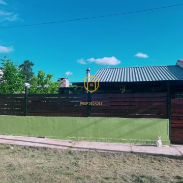 Casa en venta en Canelones Ciudad con 3 dormitorios