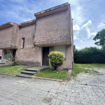 En Venta y Alquiler apartamento en Real de San Carlos