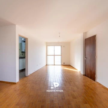 Departamento en Venta Usd 49.000 | 2 Dorm., Piso 9 y 81 m² | Centro