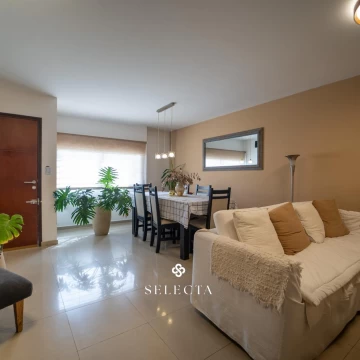 Duplex en venta Nuevo Poeta Lugones – 3 dormitorios con patio y pileta
