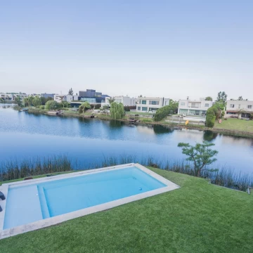 Casa Al Agua en Alquiler - Alisos Nordelta