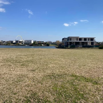 Terreno al lago en Virazon Nordelta