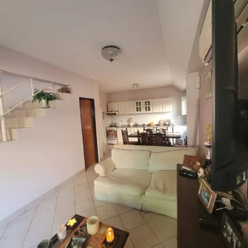 Duplex con garage - Sin expensas en San Isidro