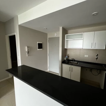 Departamento 2 ambientes con balcon y cochera en Villa los Remeros - Rincon de Milberg