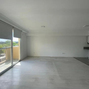 Alquiler y/o Venta Monoambiente, con pileta y cochera