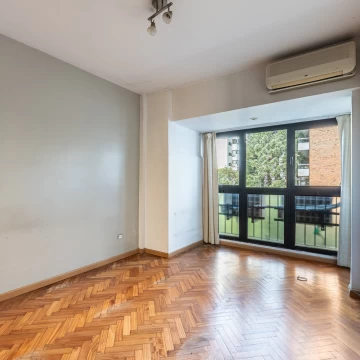 3 ambientes , piso alto y luminoso. en Palermo