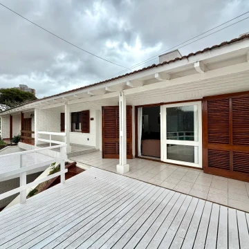 VENTA PH DUPLEX TRES AMBIENTES PINAMAR