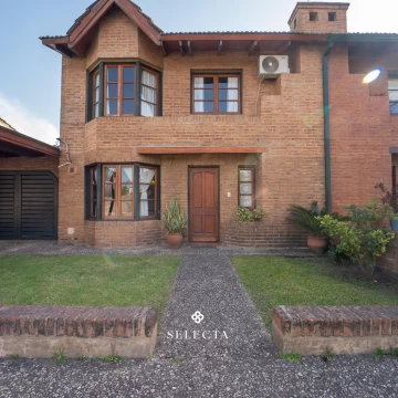 Casa en venta en Housing sobre Recta Martinoli | 3 dormitorios, seguridad 24 hs y amenities