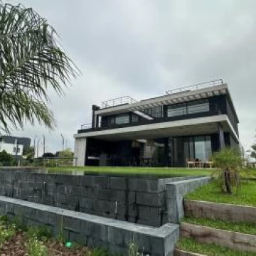 Casa en venta al agua - Virazon - Nordelta