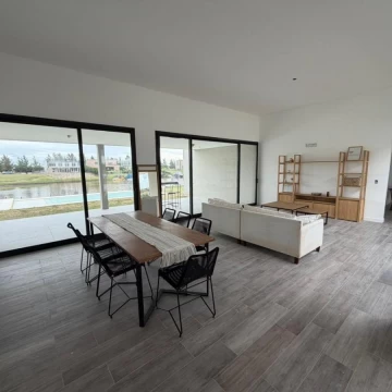 Casa en venta, al Agua en El Naudir - Escobar