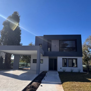 Casa en Venta barrio cerrado San Juan Chico a estrenar  Guillermo Hudson