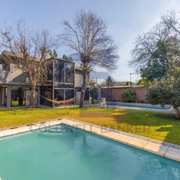 VENTA CASA 5 AMBIENTES DISEÑO CANNING CN 2 PISCINAS   HIDROMASAJE   GALERIA   PARRILLA   JARDIN