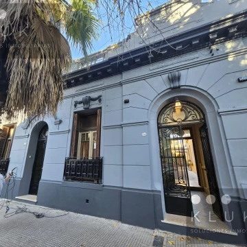 PH en venta 3 ambientes con amplio patio en el corazón de Villa Urquiza 