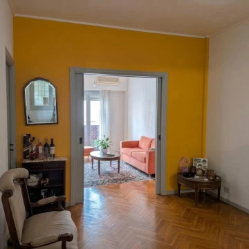 Venta de Departamento de 4 ambientes con dependencia, amplio y luminoso