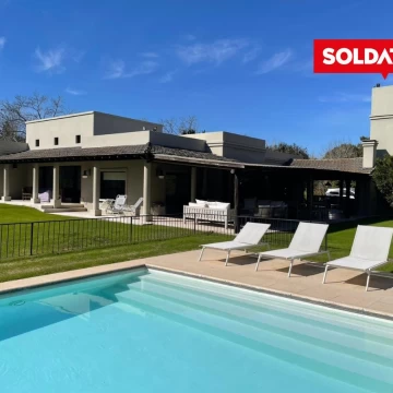 Casa en venta en Altos de Pilar- una planta - refaccionada