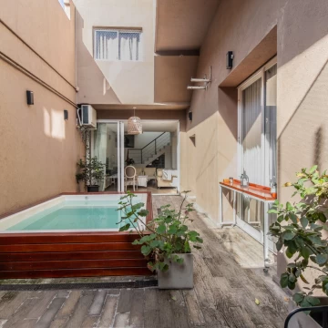 Venta. PH 6 ambientes. Terraza. Pileta. Apto Profesional. Parque Chacabuco.
