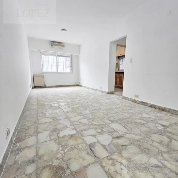 VENTA departamento en Olivos - 2amb, cocina con comedor diario, muy luminoso APTO CRÉDITO