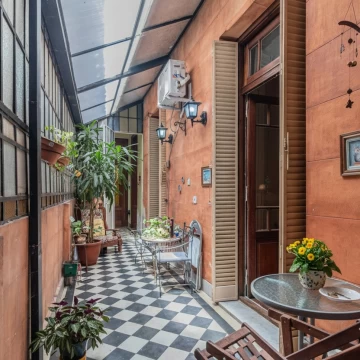 PH Planta Baja + 3/4 ambientes + escritorio + Patio + apto profesional + Caballito