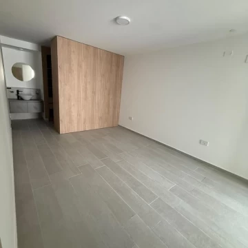 Departamento en venta de 2 dorm y 2 baños a metros de ciudad universitaria, Nva Cba