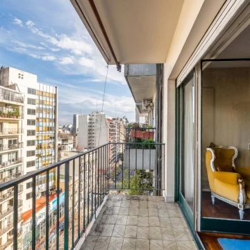 Venta 4 ambientes Caballito Piso Alto