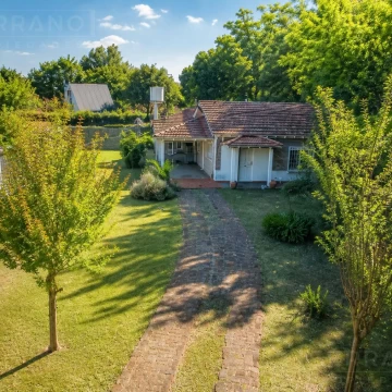 Venta Casa 3 ambientes, lote de 1410 m2, pileta, Parque Sakura, Exaltación de la Cruz, APTA CREDITO
