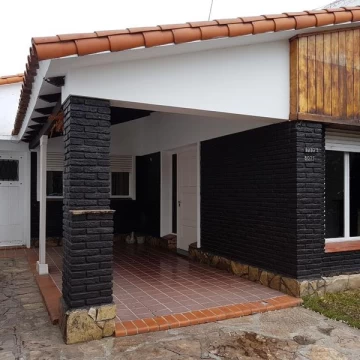 Venta Apto Credito Casa zona comercial  Fisherton -  Av. Eva Peron Rosario Inversión Locales